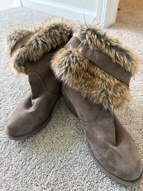 UNIONBAY Brown Faux Fur Cuff Suede Ankle Boots